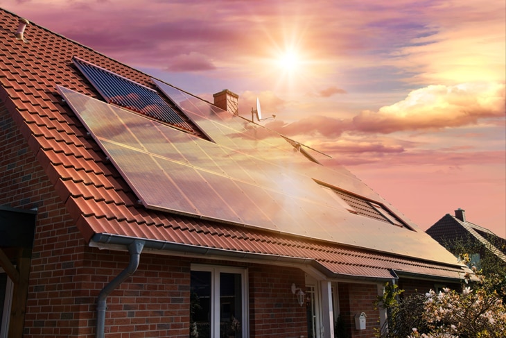 Limpia y con futuro: guía para contratar energías renovables