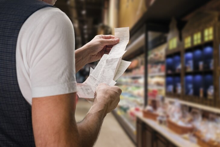 la presión ya no se concentra en determinados bienes y servicios, sino que afecta a la inflación subyacente (6,1% a/a hasta julio). Ahora bien, en este punto, ojalá de inflexión si se cumplen los pronósticos económicos, vale la pena recordar qué es esto a lo que llamamos inflación subyacente y en qué se diferencia de la inflación general. Más aún, intentar precisar cómo afecta directa e indirectamente a nuestro bolsillo. Qué es la inflación subyacente y por qué nos preocupa