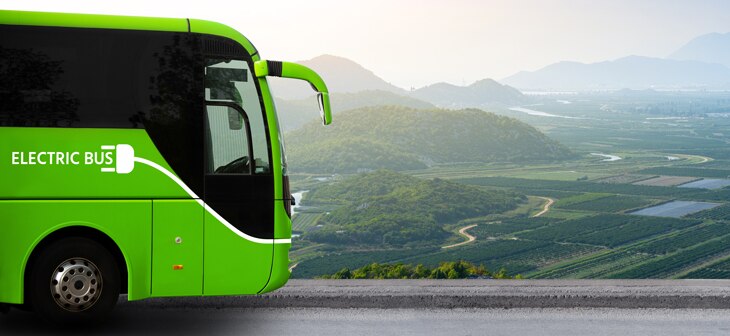 En el monográfico de BBVA sobre la movilidad sostenible, que puedes descargar de manera gratuita, puedes descubrir las claves en torno a la electrificación.
La electrificación verde, una solución para mitigar el impacto del CO2