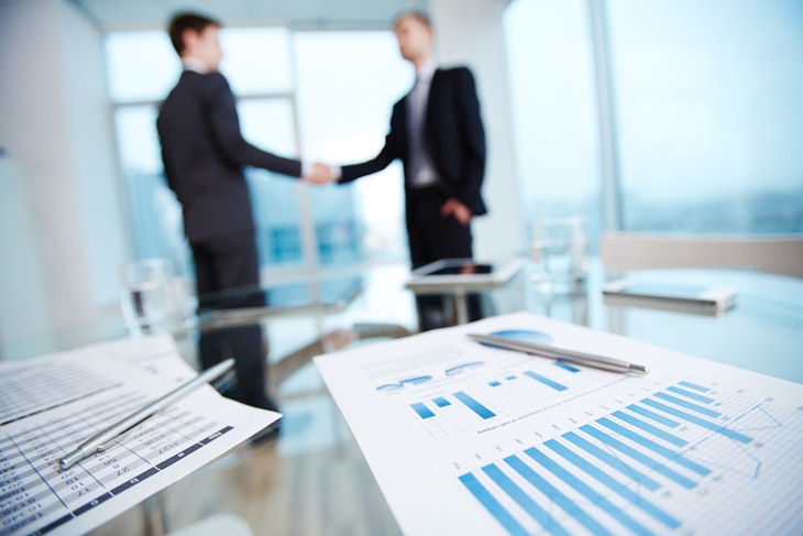 La financiación es una herramienta clave para las empresas; en muchos casos es su motor. Gracias a ella se crece, se innova, se aumenta la productividad, pero para conseguirlo hay que hacer una gestión eficaz. Cuando hay riesgo de incumplir los pagos comprometidos, la refinanciación puede ser una herramienta para proteger la salud financiera de una compañía. Consejos para refinanciar las deudas de una empresa