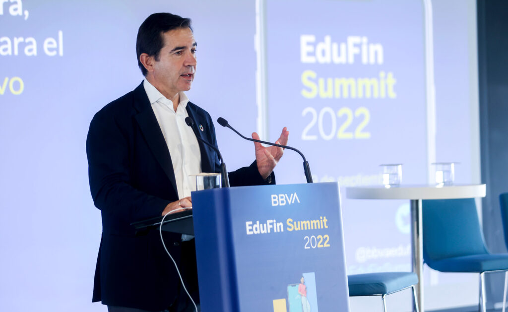 BBVA formará a dos millones de personas en educación financiera