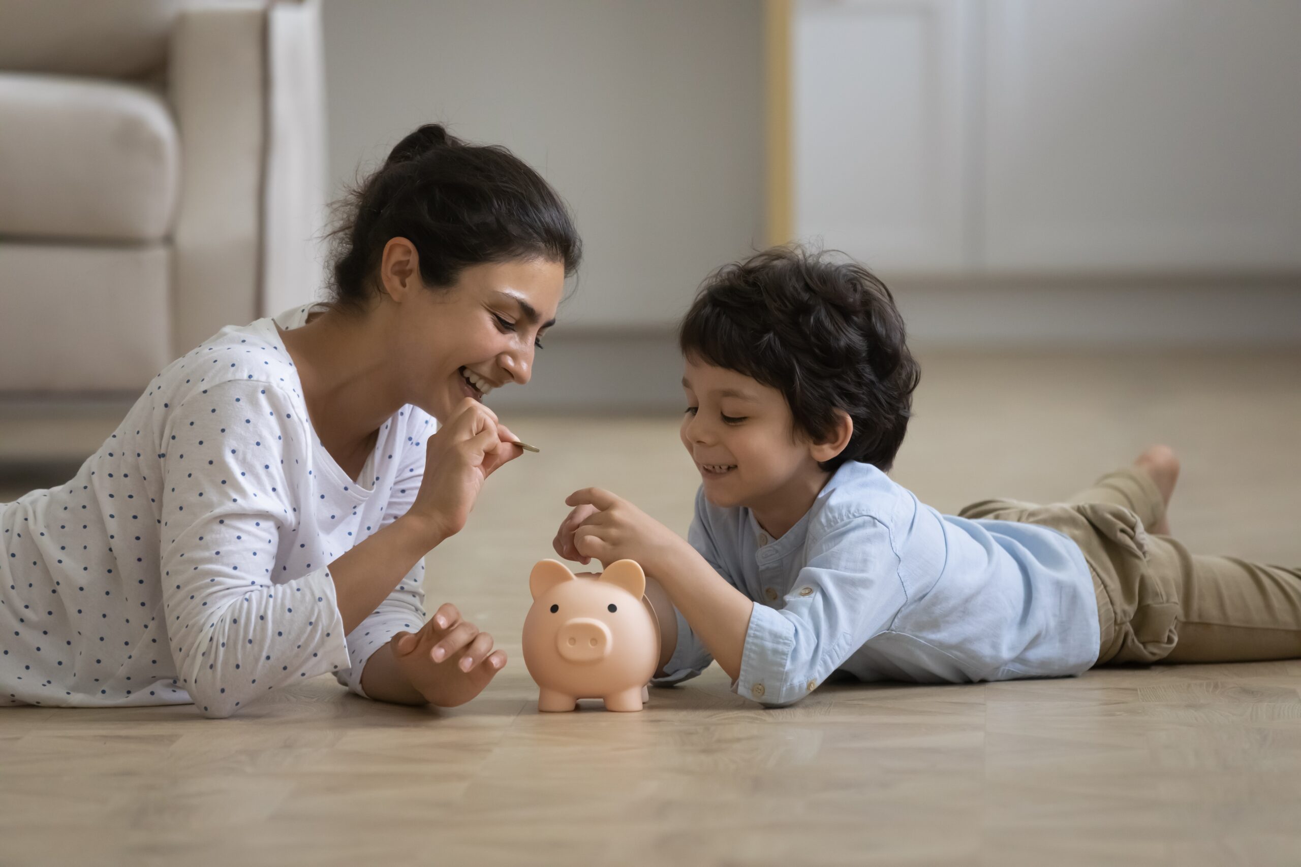 Cómo enseñar a los niños a manejar el dinero de manera efectiva