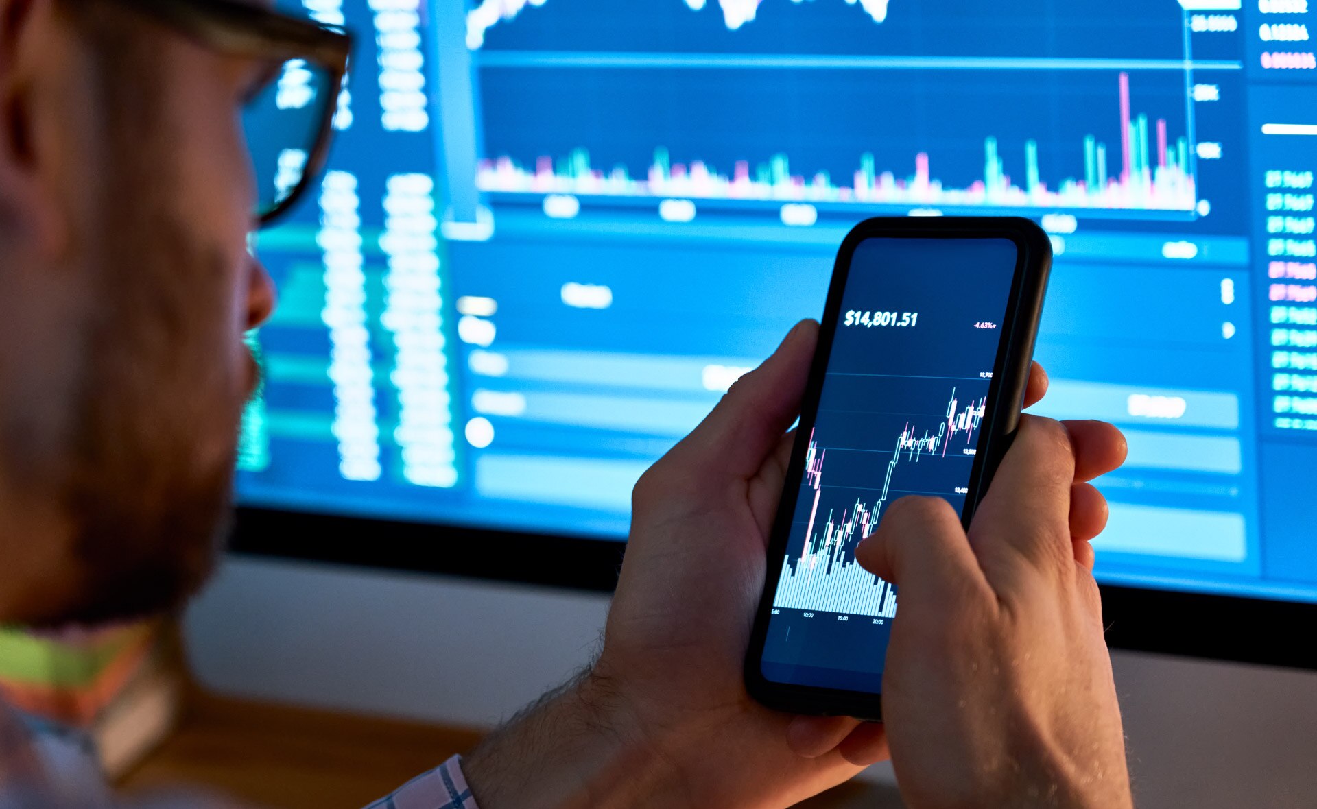 Las finanzas descentralizadas, o DeFi, pueden cambiar cómo funciona el sector financiero. Pero, para ello, necesitan algo imprescindible: liquidez. Finanzas descentralizadas (DeFi): ¿Cómo logran liquidez los fondos de criptomonedas?