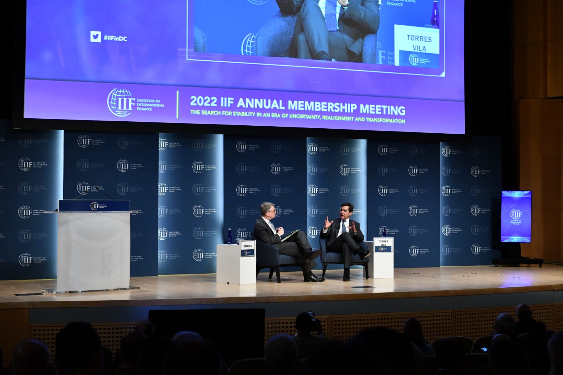 BBVA eleva hasta 300.000 millones su objetivo de financiación sostenible