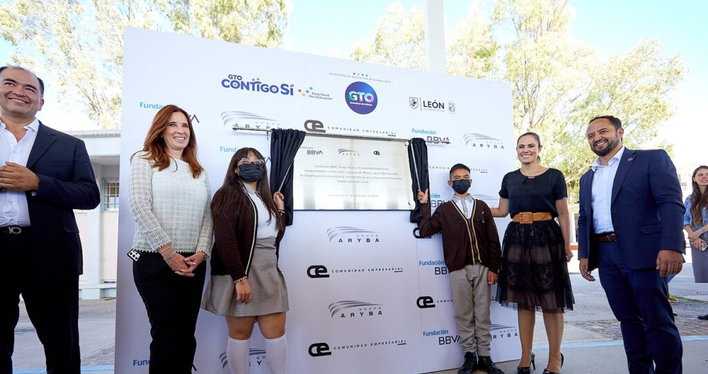 Fundación BBVA México y aliados entregan dos planteles en Guanajuato Fundación BBVA México y aliados entregan dos planteles en Guanajuato