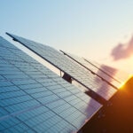 BBVA ha cerrado con Matrix Renewables, la plataforma global de energías renovables impulsada por TPG Rise, una operación de financiación sostenible valorada en 40 millones de euros para la construcción de dos plantas fotovoltaicas, Zaratán y Arroyadas (Valladolid), en el noroeste de España. Durante la fase de construcción, las nuevas plantas supondrán la creación en la zona de 500 puestos de trabajo.
BBVA cierra con Matrix Renewables una financiación sostenible de 40 millones de euros para la construcción de dos plantas fotovoltaicas