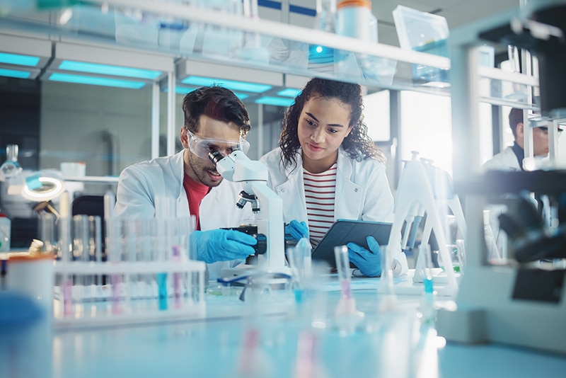 De la polaroid a una filosofía verde: Claves de la sostenibilidad en la industria química De la polaroid a una filosofía verde: Claves de la sostenibilidad en la industria química