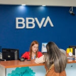 BBVA y Bancamía compartirán red de oficinas y cajeros en Colombia