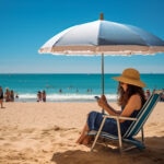 Los ciberdelincuentes no se van de vacaciones: disfruta del verano sin comprometer tu seguridad