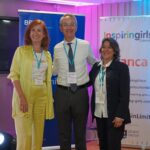 Marta Pérez, directora de Inspiring Girls en España, Mario Pardo, presidente de BBVA en Colombia, y Angela Feged, directora de Inspiring Girls en Colombia.