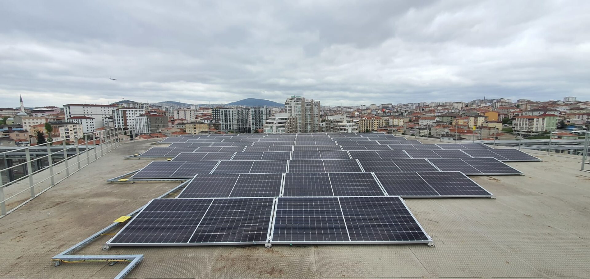 Garanti BBVA installa pannelli solari su edifici aziendali e bancomat