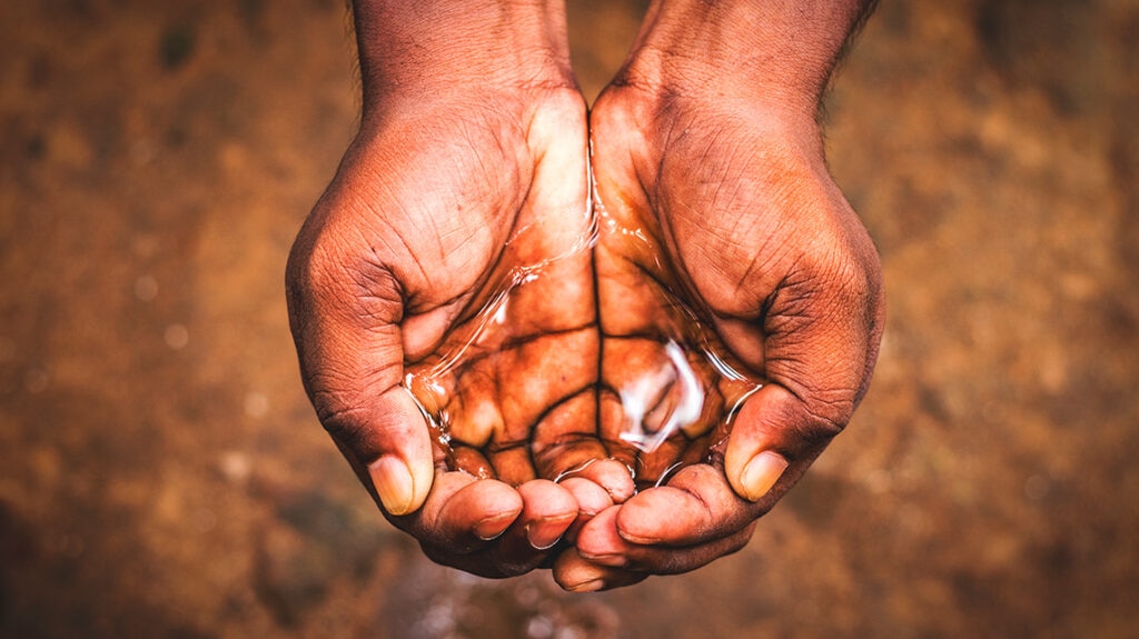 ¿Qué falta para garantizar el acceso al agua y al saneamiento?
