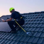 BBVA bonifica con una rebaja de hasta un 1% en el interés de la hipoteca a los clientes que contraten placas solares en España BBVA bonifica con una rebaja de hasta un 1% en el interés de la hipoteca a los clientes que contraten placas solares en España