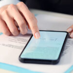BBVA duplica en España el número de clientes que firman sin SMS en el último año BBVA duplica en España el número de clientes que firman sin SMS en el último año