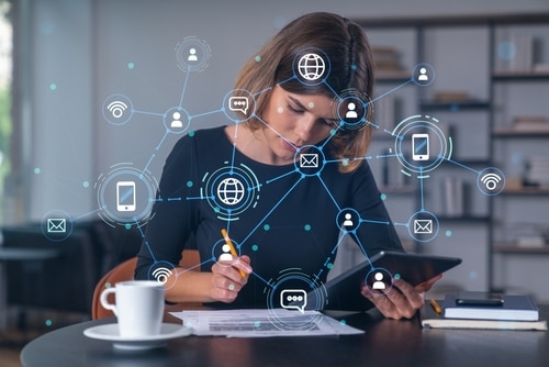 Redes sociales en la educación financiera