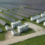 Cómo la inteligencia artificial optimiza las energías renovables, las redes eléctricas inteligentes y las baterías