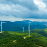 Cómo la inteligencia artificial optimiza las energías renovables, las redes eléctricas inteligentes y las baterías