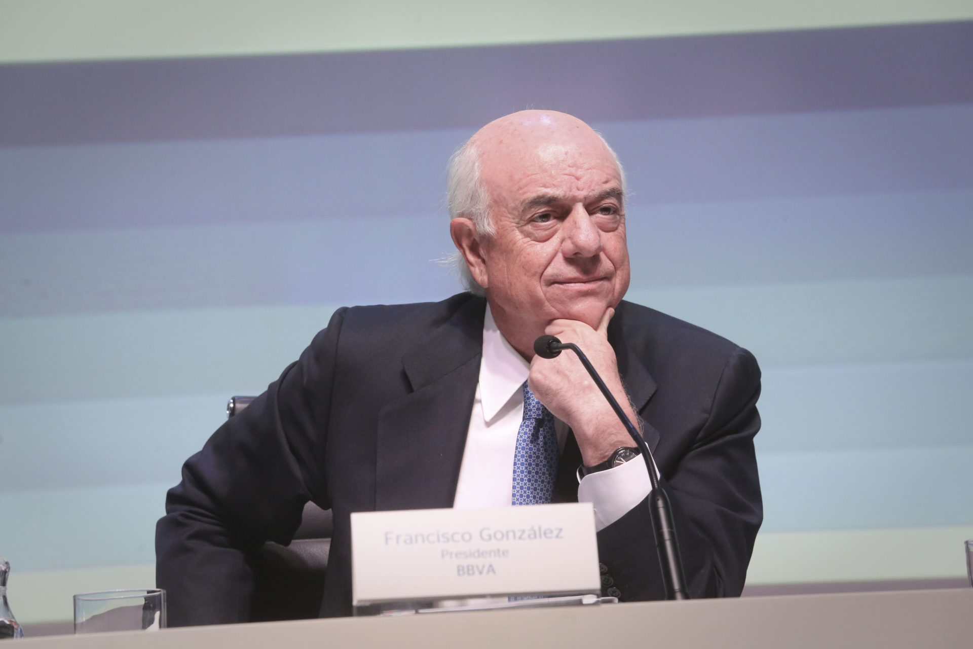 Picture of Francisco González at annual results presentation