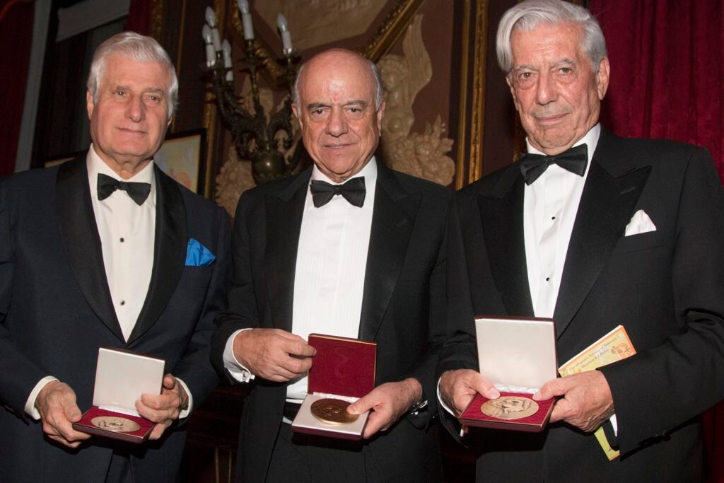 Picture: Francisco González receives the Sorolla Medal from the Hispanic Society of America-BBVA