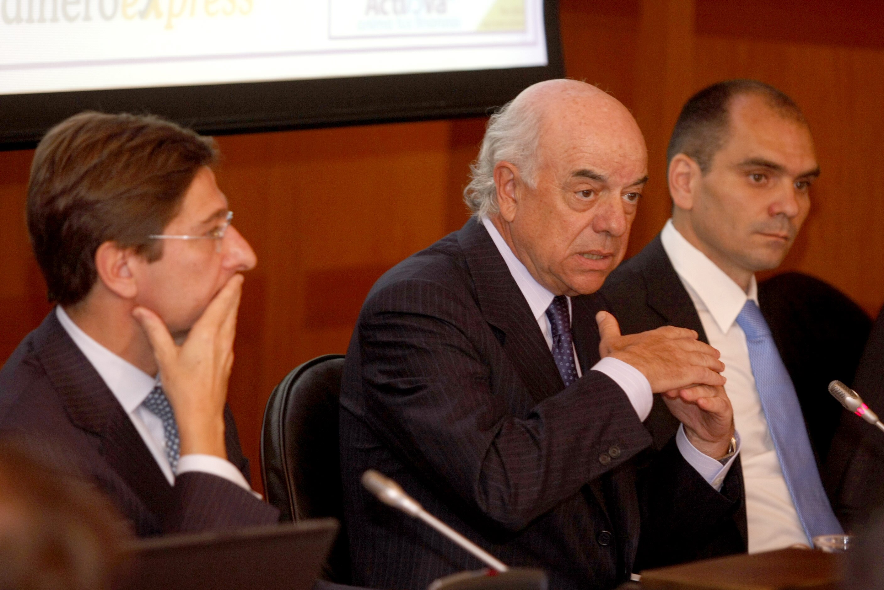 Francisco Gonzalez during his speech during the BBVA Tu cuentas launching Picture of Francisco Gonzalez during his speech during the BBVA Tu cuentas launching