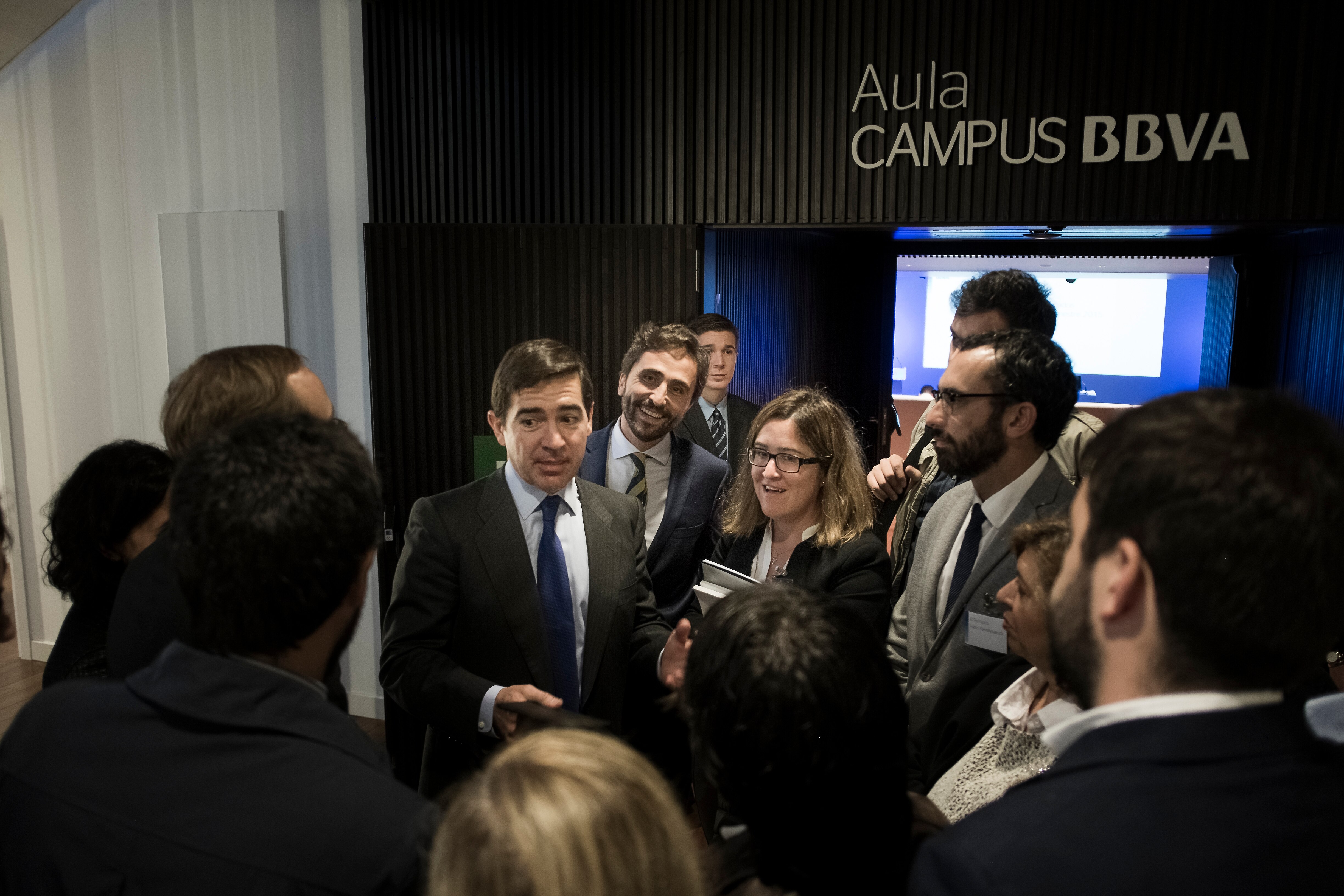 Carlos Torres Vila, BBVA's CEO, and Ignacio Jiménez Soler, Communications Strategy, at Aula CAMPUS BBVA in the presentation of 3Q15 Results Picture Carlos Torres Vila, BBVA's CEO, and Ignacio Jiménez Soler, Communications Strategy, at Aula CAMPUS BBVA in the presentation of 3Q15 Results