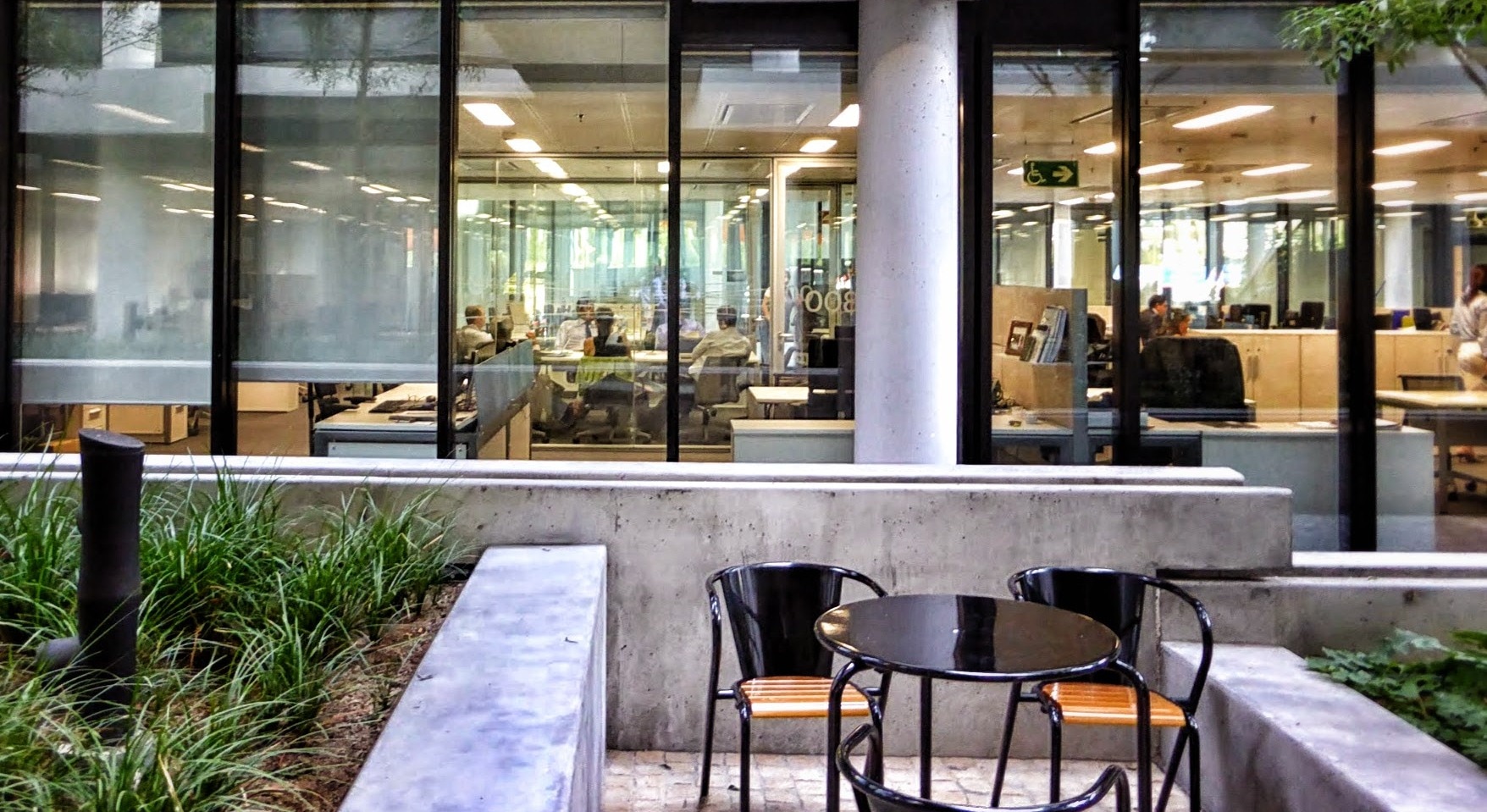 Picture of the open work space at Ciudad BBVA