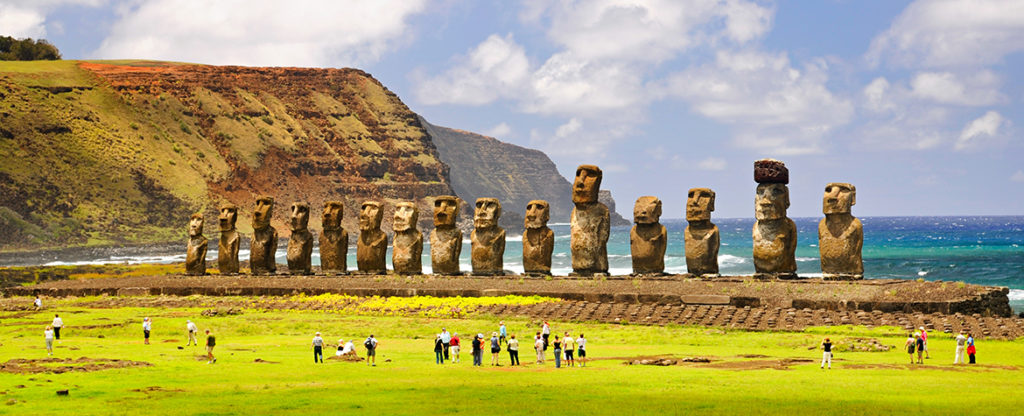 Picture of Pascua Island statues monument Chile BBVA