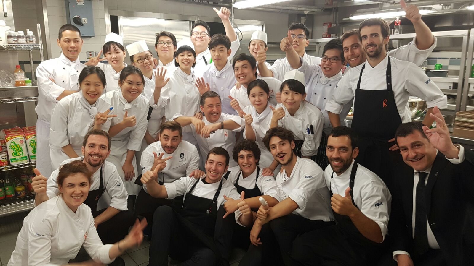 El Celler de Can Roca with the students of Culinary Arts in Hong Kong during the BBVA Tour Picture of El Celler de Can Roca with the students of Culinary Arts in Hong Kong during the BBVA Tour