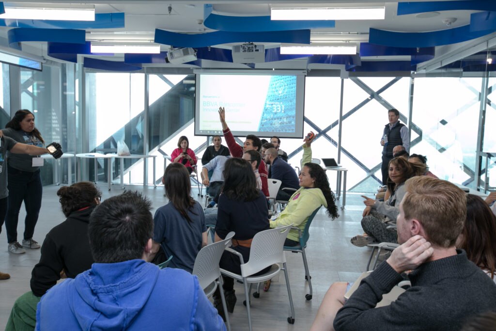 Resource. Meeting, group, people, office. CIB BBVA Bancomer