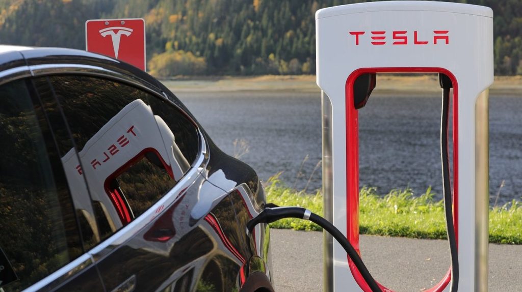 Tesla electric self-driven car resource bbva