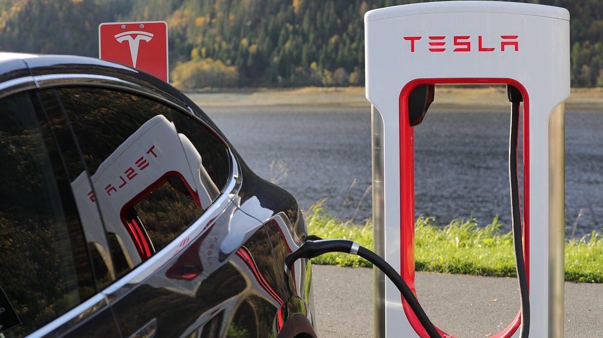 Tesla electric self-driven car resource bbva