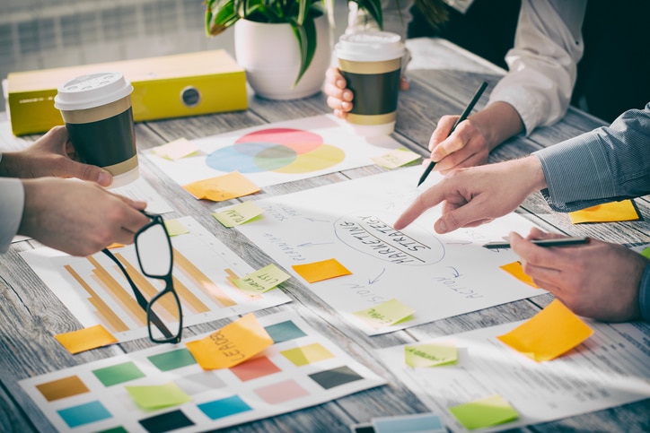 RESOURCE recurso marketing strategy team work job startup Brainstorming Brainstorm Business People Design Concepts