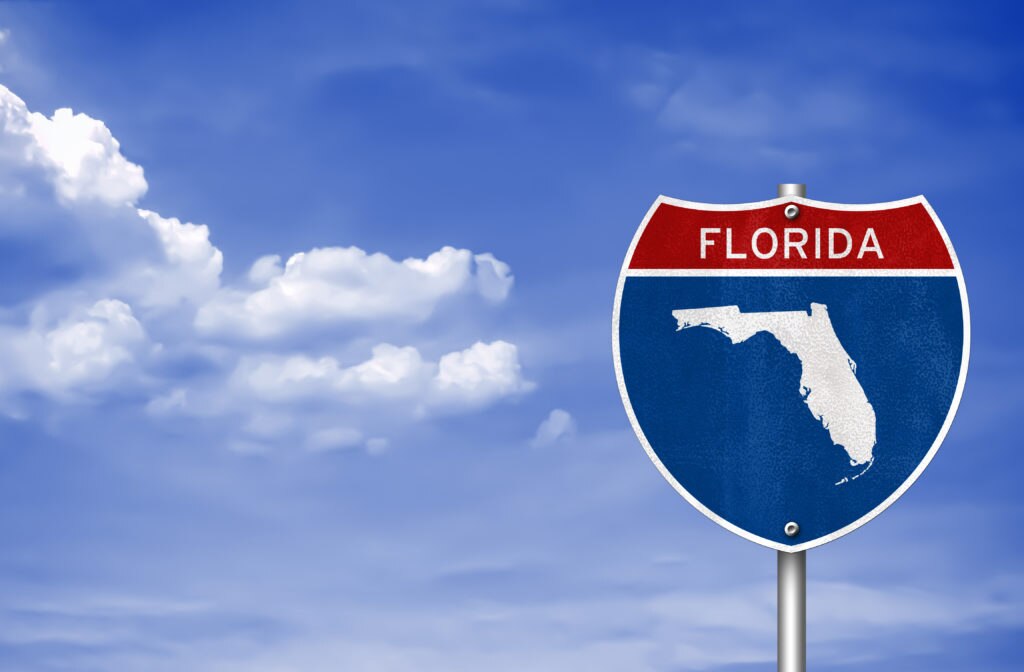 Image of Florida road sign depicting the state