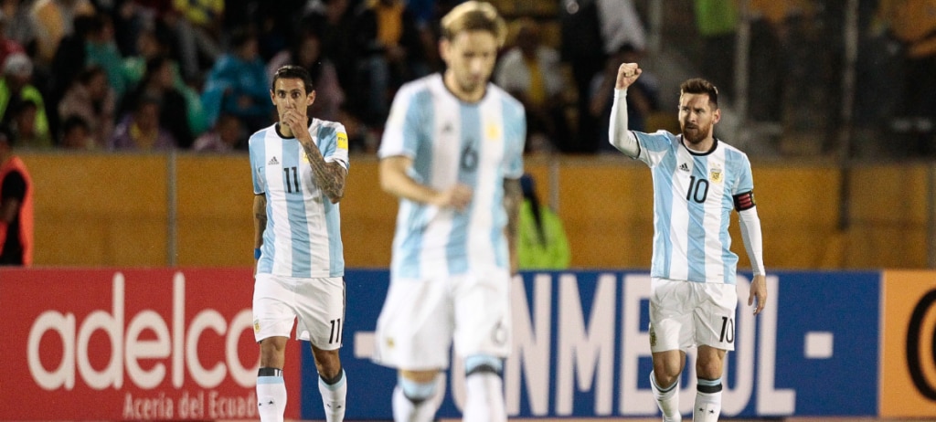 Soccer World Cup 18 Chile Bids Farewell While Peru Heads To The Playoffs Argentina Uruguay And Colombia All Win Their Ticket To Russia va